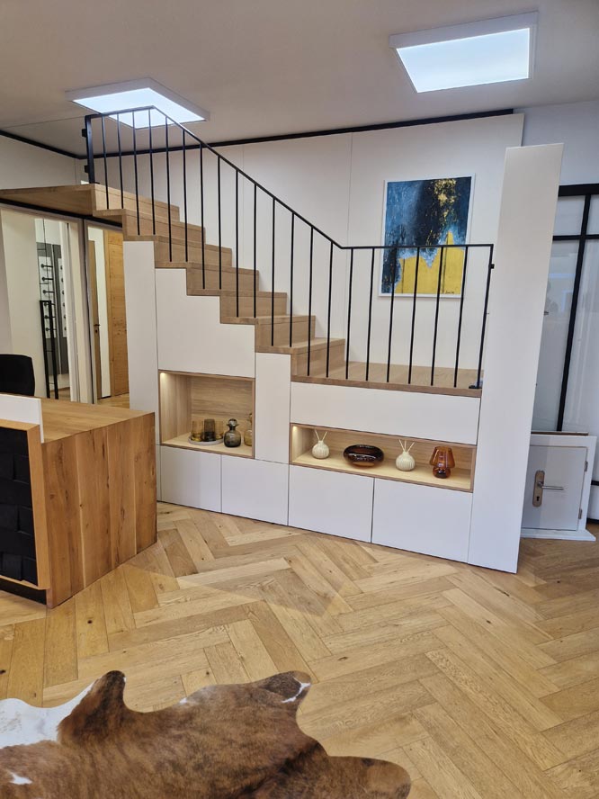 Treppe im Schauraum