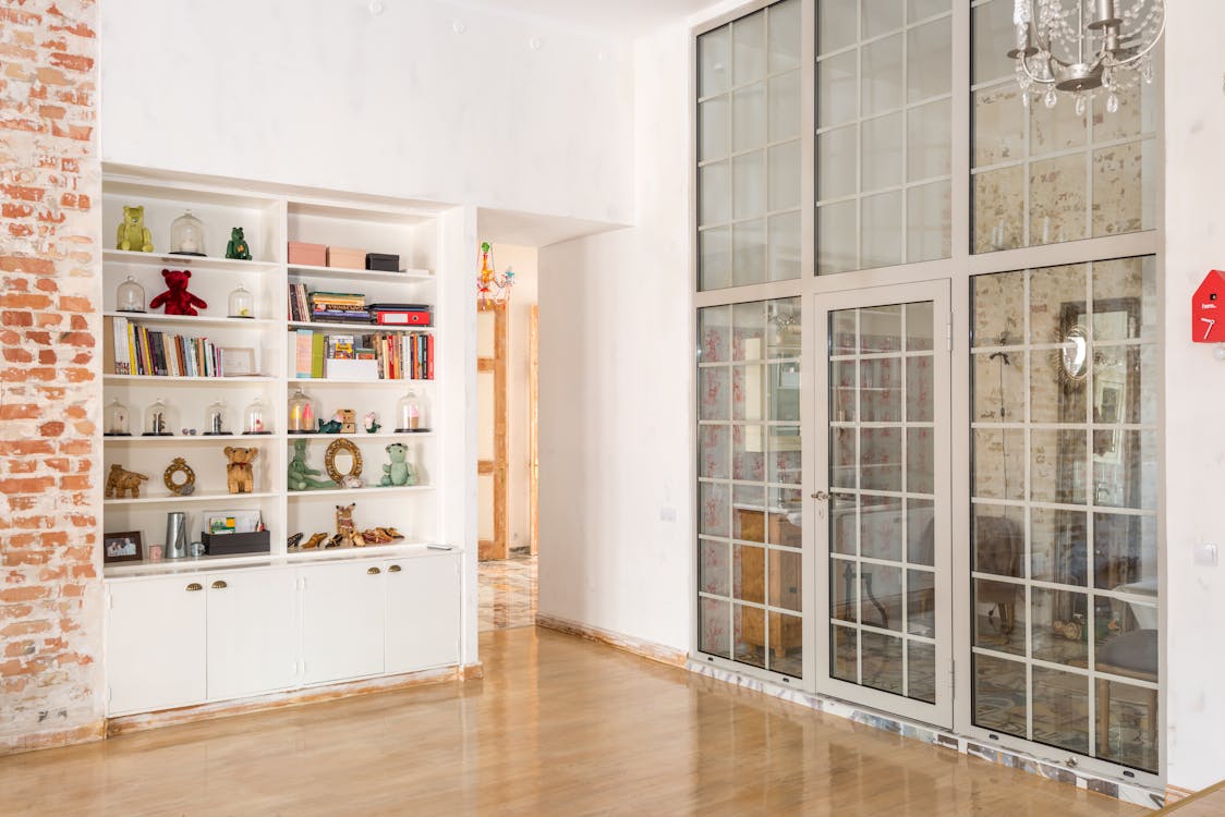 Loft Tür in einem Wohnbereich.